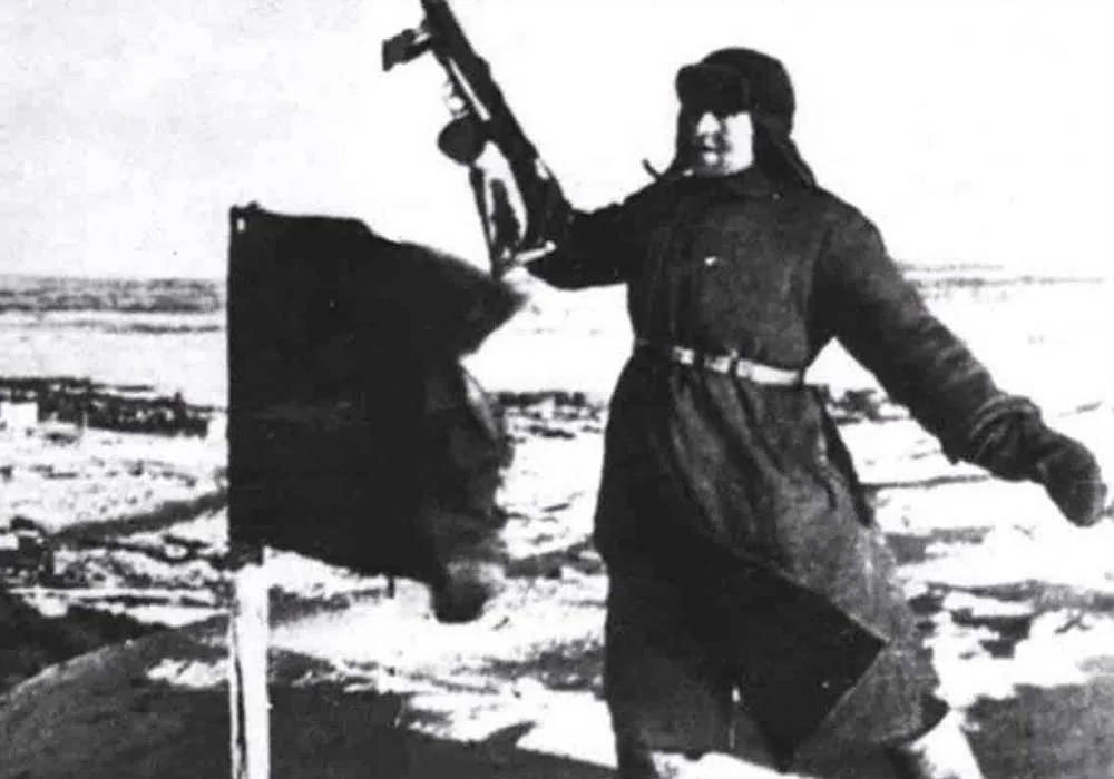 ПЛОЩАДЬ "СТОЯТЬ НАСМЕРТЬ"